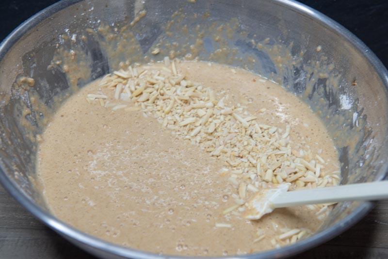 Applesauce Almond Cake